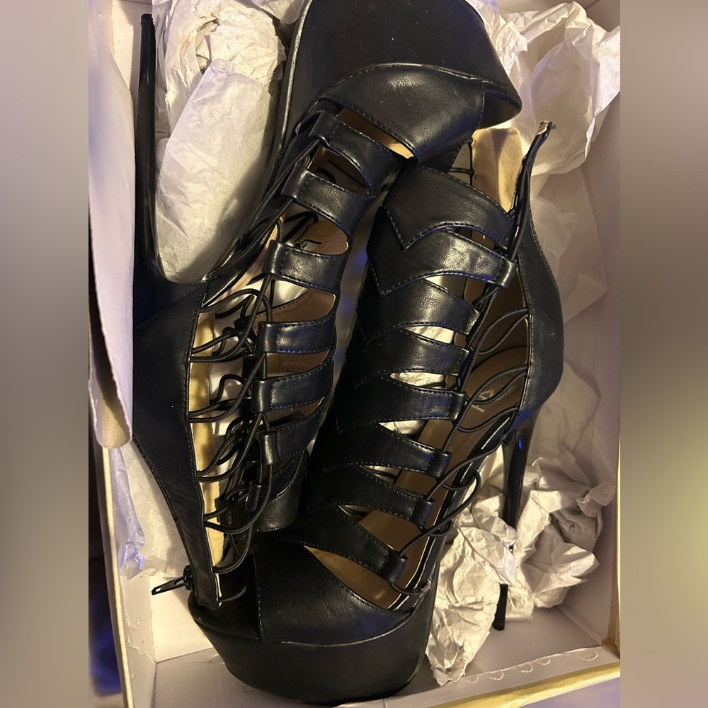 6in heel! Worn once